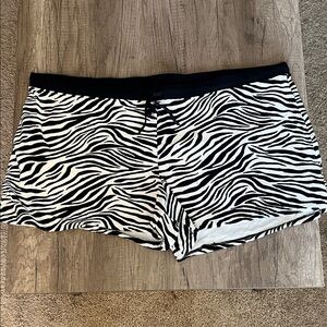 4/$12 Old Navy Black and White PJ Shorts